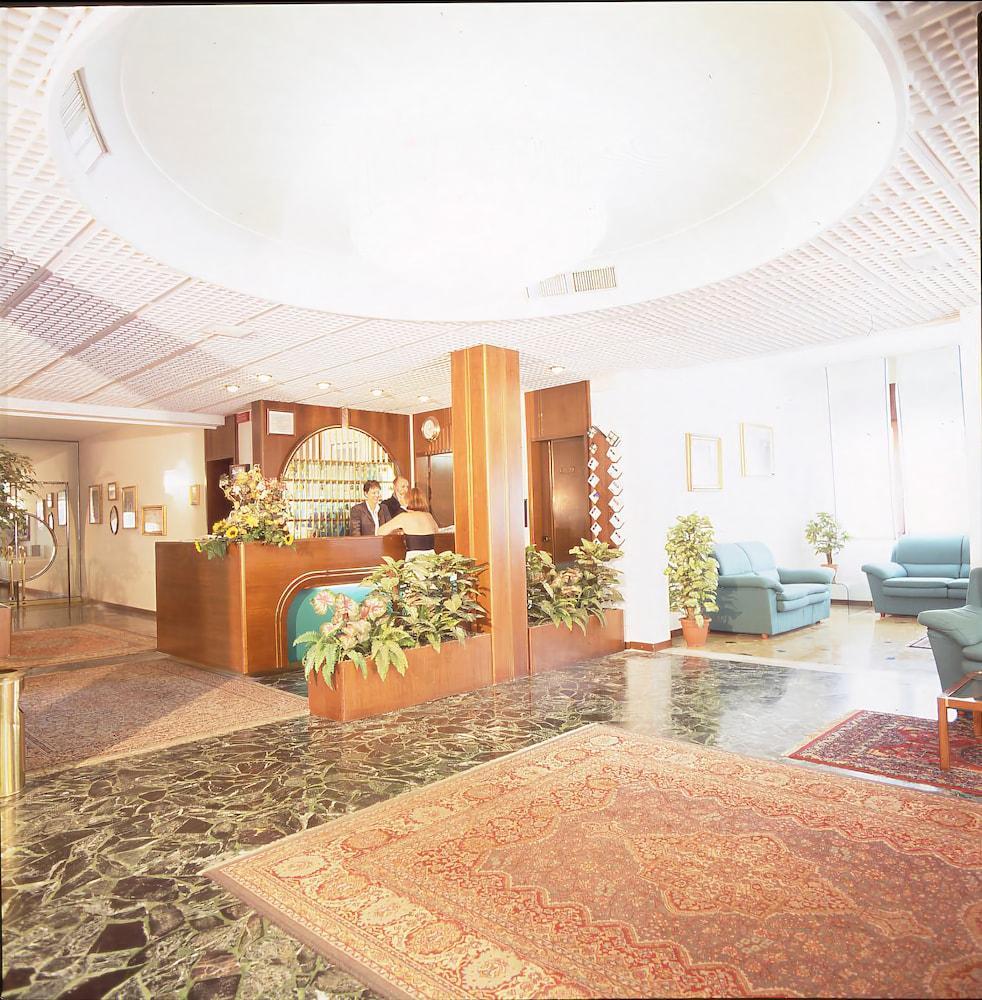 Hotel Florida Lido di Jesolo Exterior photo