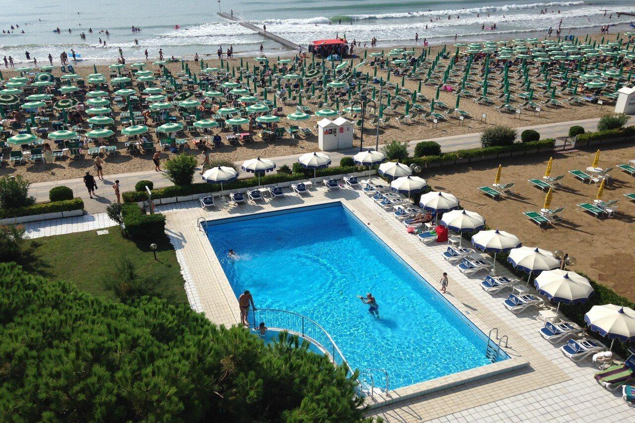 Hotel Florida Lido di Jesolo Exterior photo