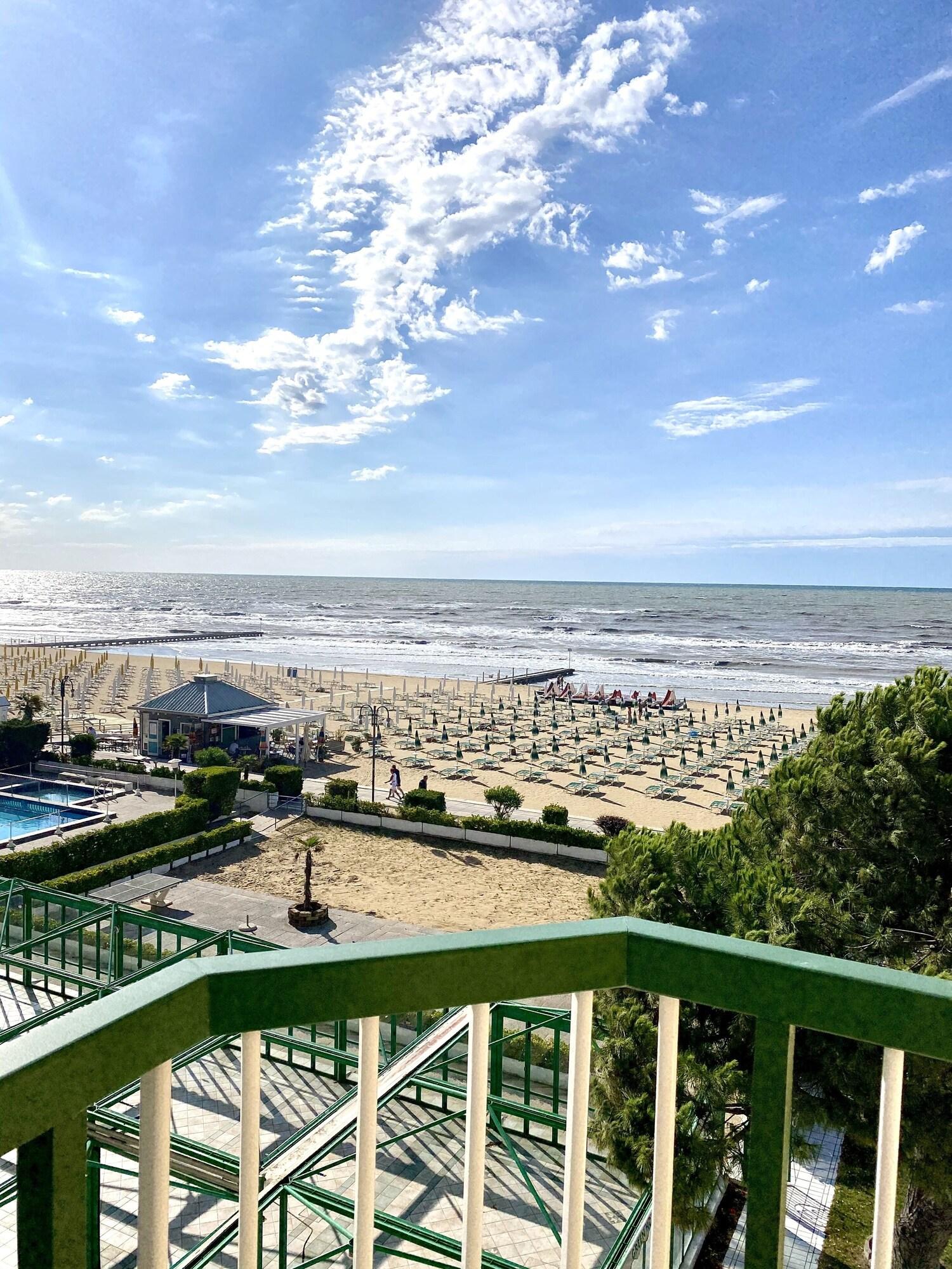 Hotel Florida Lido di Jesolo Exterior photo